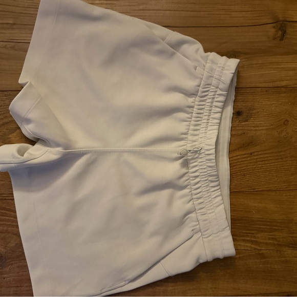 lululemon athletica Pants - Lululemon Softstream Shorts size 6 in Bone